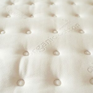 quartet concerto mattress naturepedic closeup2 0f1b7484 af8b 4984 9b6d 42dfe8c26ef5