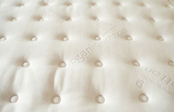 quartet concerto mattress naturepedic closeup2 0f1b7484 af8b 4984 9b6d 42dfe8c26ef5