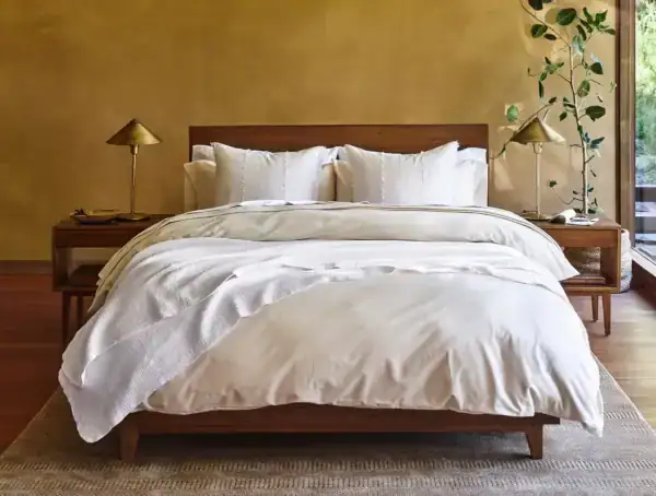 Flannel DuvetCover AlpineWhite HeroStraightOn SP23 2 3 32adf6bb f4f8 48c6 bd1f b8f3f3537b40