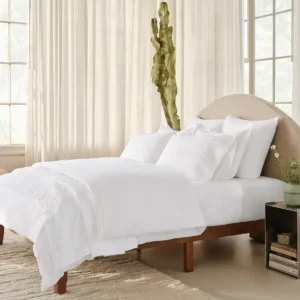 SP25 EEcom FloretEmbroideredBed AlpineWhite A 024 1 21efa54b 7b4b 4aa1 a220 b1990e58afe0
