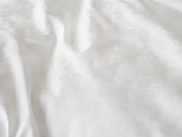 SP25 EEcom HeirloomSateenJaquardDuvet AlpineWhite B 074 96821d1a bd50 4ec3 a480 3045c27bcf9d