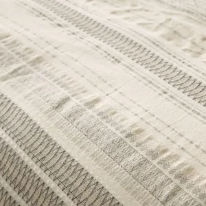 pdp lost coast white graphite sp21 detail a d898b4c6 81b1 4ae3 9f43 33edb8be24ac