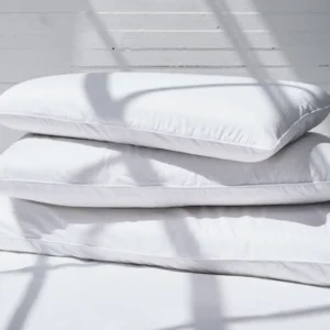 pdp moldedlatexpillow stack white f19 c 2b114d0b 8619 48c1 bbc3 a5f7e61de450