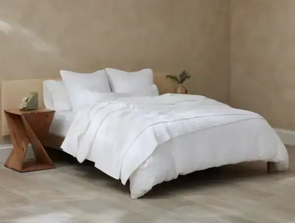 pdp pebbledhandstitched quilt alpinewhite  sp23 2  11633 b951c0c3 8301 419e b9a6 7f6f6770e457