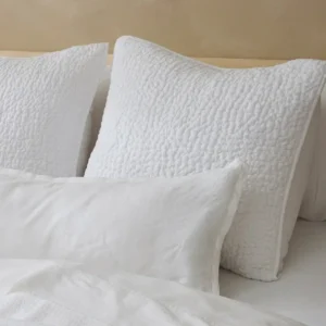 pdp pebbledhandstitched quilt alpinewhite  sp23 details  11664 4a9f480b 6940 454d 8a65 ab6021bd357c